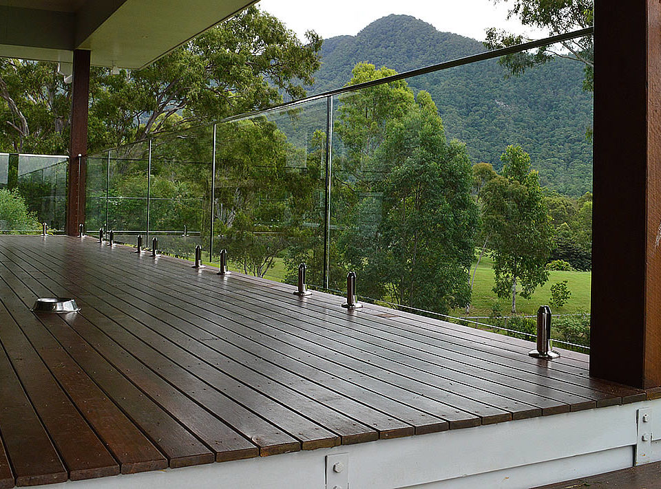 frameless glass balustrade Brisbane